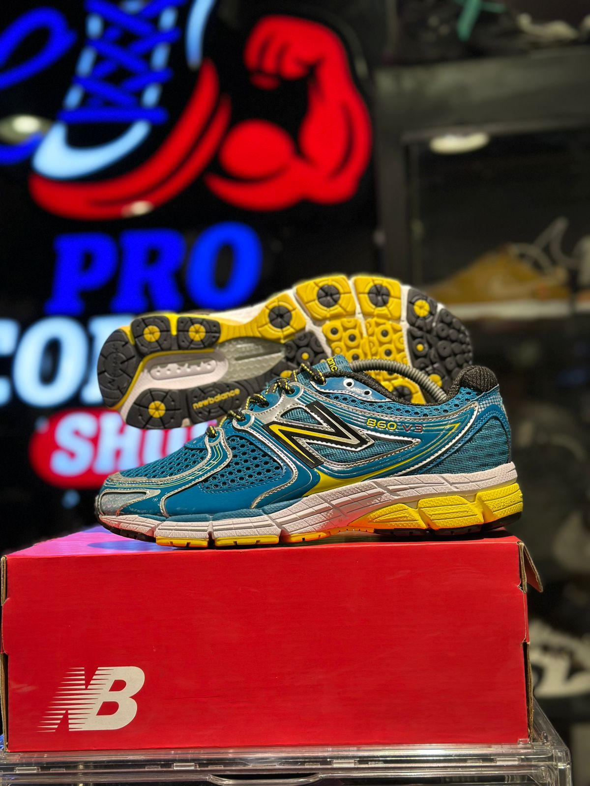 860 V3 Turquoise 3